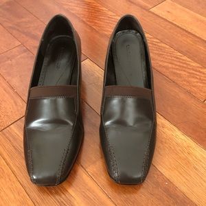Brown casual shoes